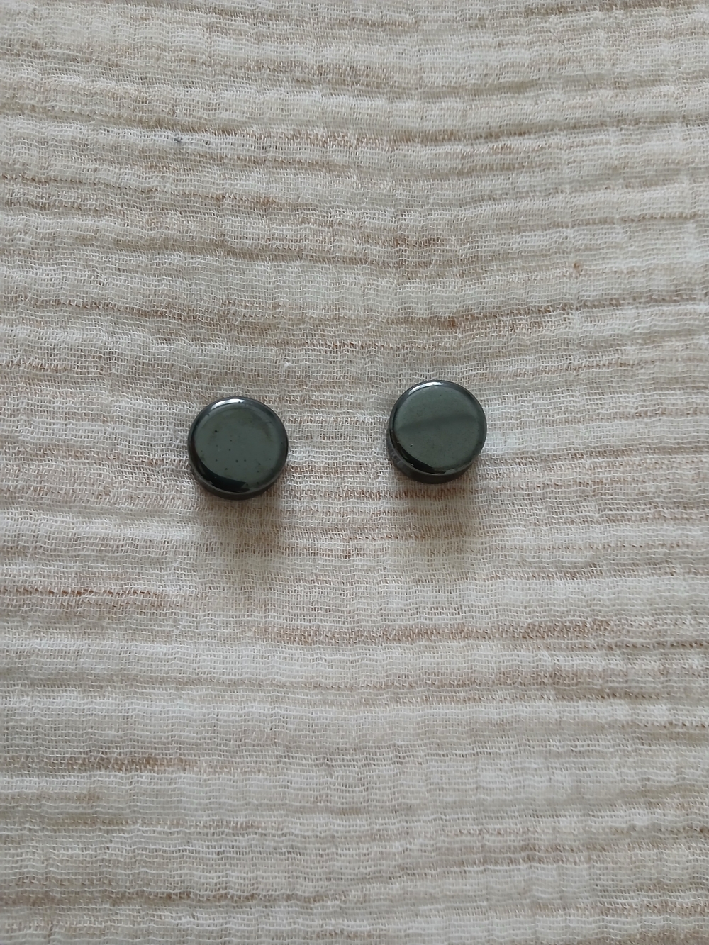 (2/20$)Hematite Magnetic Studs - Dark Steel Gray